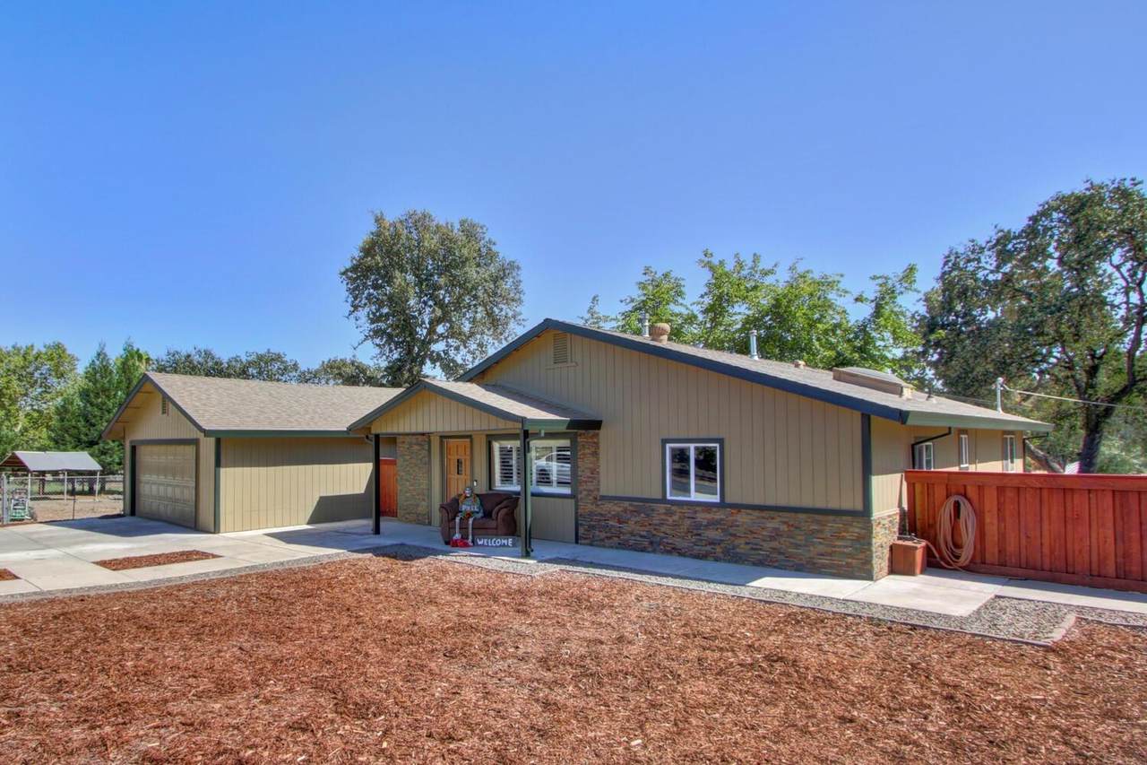 3840 Valle Vista Road - Photo 1