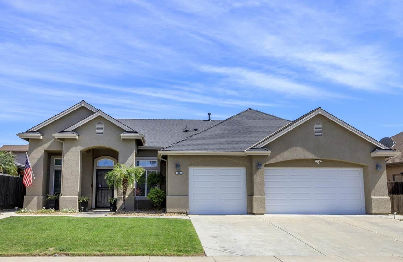 1704 Carpathian Way - Photo 1