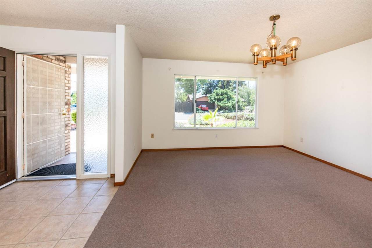 https://bt-photos.global.ssl.fastly.net/sacramento/1280_boomver_1_561170292-2.jpg