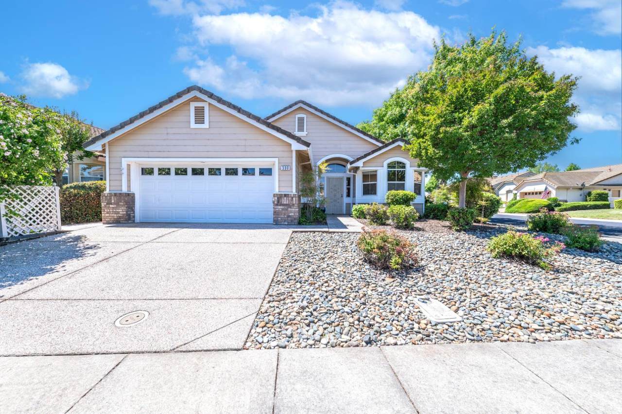 300 Whiterose Court - Photo 1