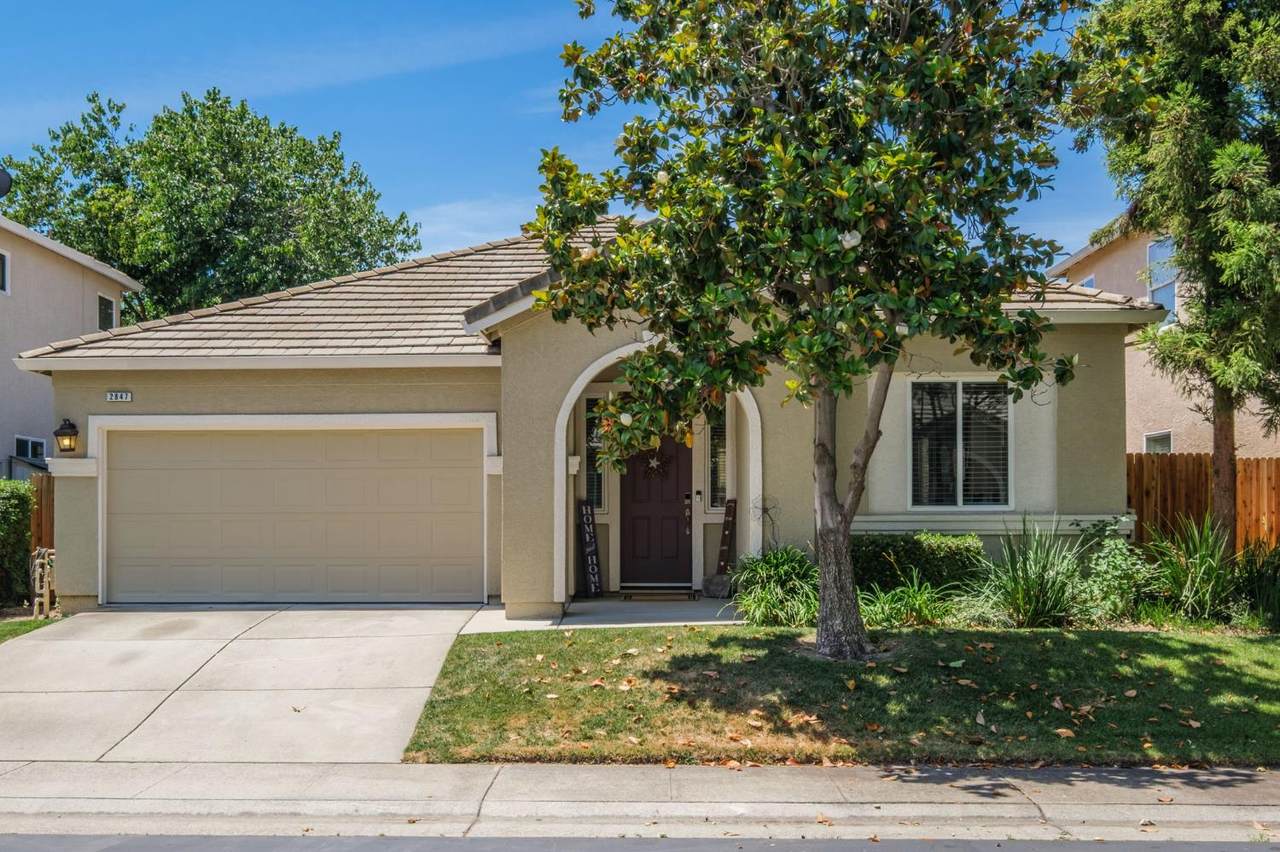 2847 Belle Fleur Way - Photo 1