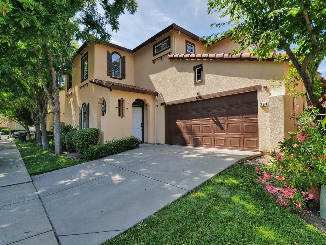 https://bt-photos.global.ssl.fastly.net/sacramento/1280_boomver_1_561170697-2.jpg