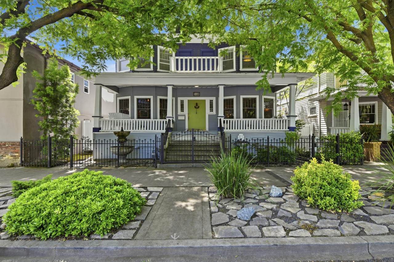 1120 G Street - Photo 1