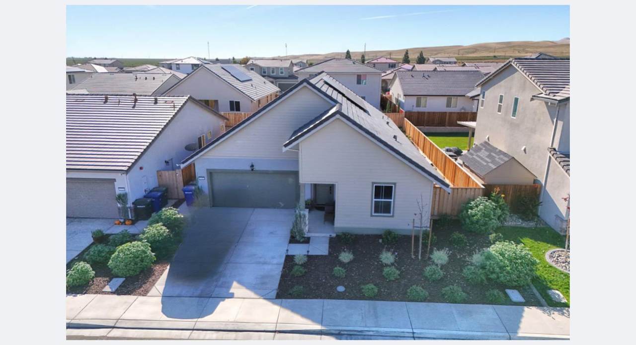 2132 Emerald Ranch Road - Photo 1
