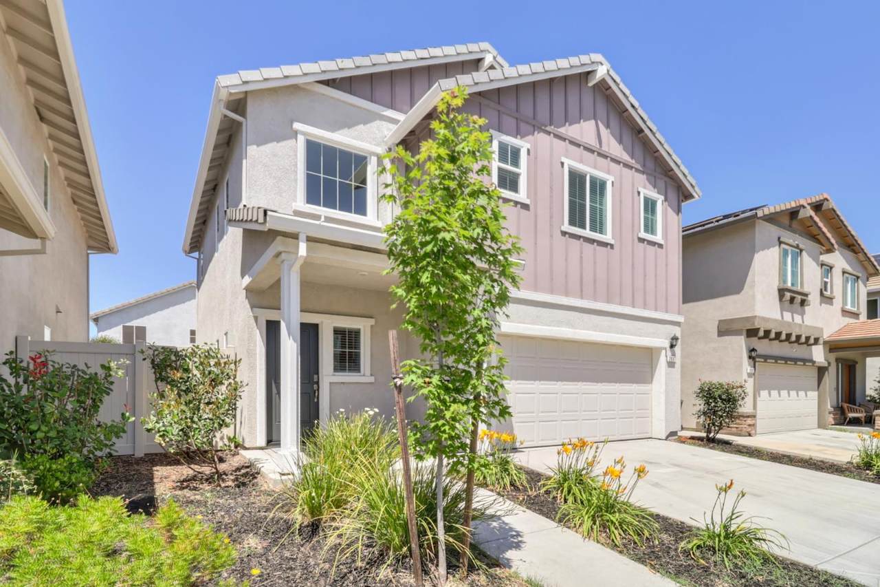 2887 Krone Way - Photo 1