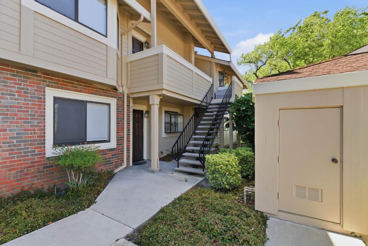 7607 Arbor Creek Circle - Photo 1