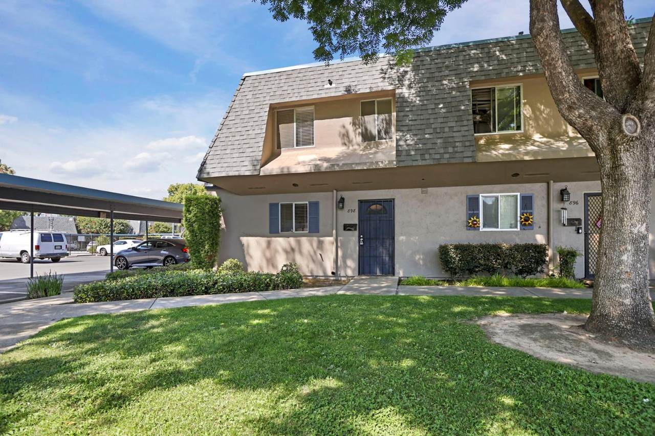 898 Rutledge Dr - Photo 1