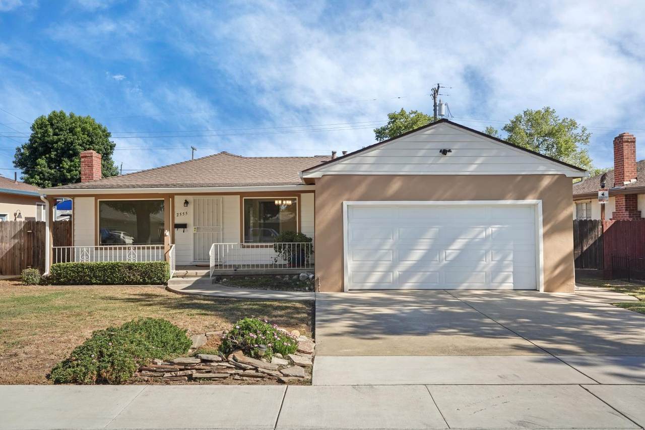 2555 Sonoma Avenue - Photo 1