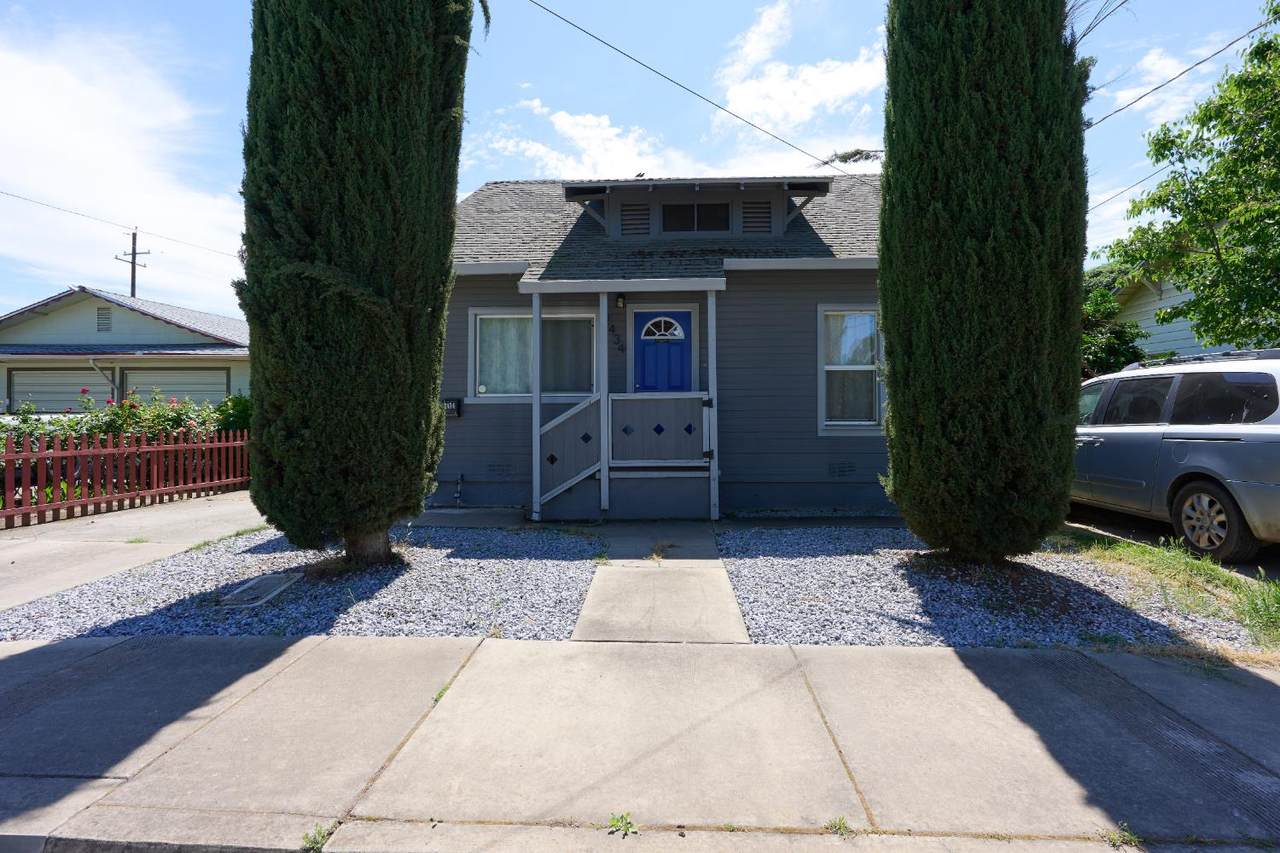 2434 Archer - Photo 1