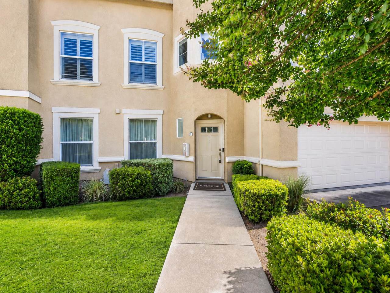 https://bt-photos.global.ssl.fastly.net/sacramento/1280_boomver_2_561181780-2.jpg