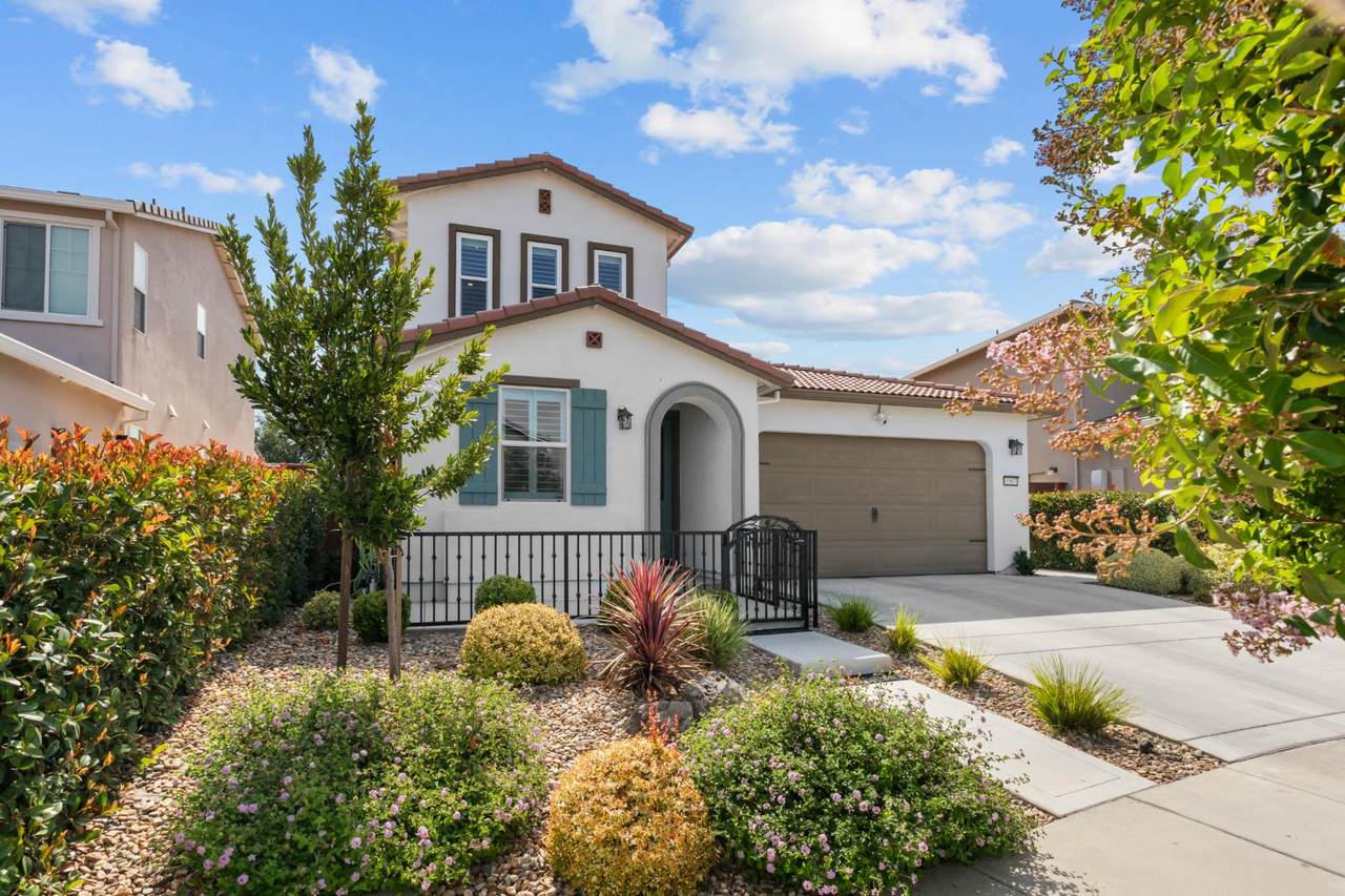 1587 Mcclure Street - Photo 1