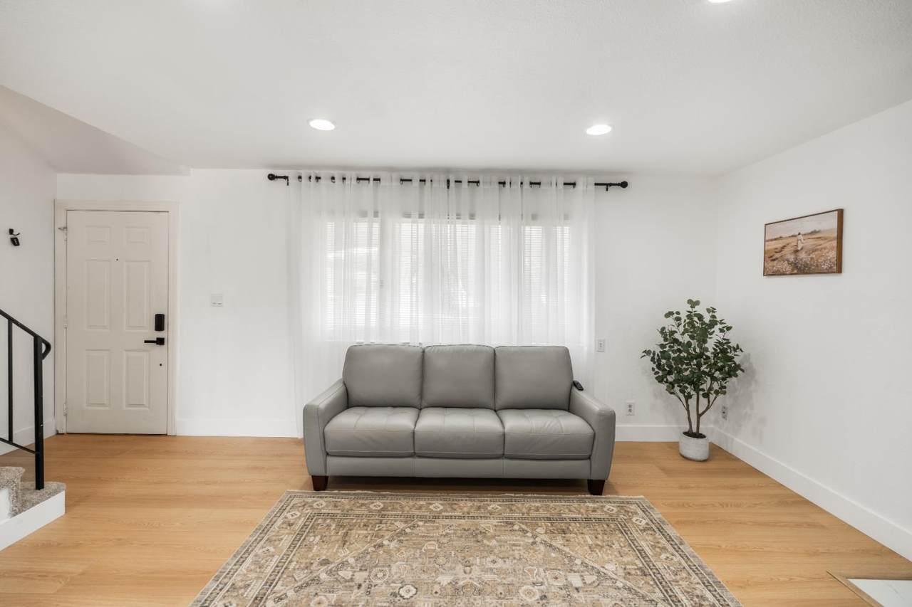 https://bt-photos.global.ssl.fastly.net/sacramento/1280_boomver_1_561183125-2.jpg
