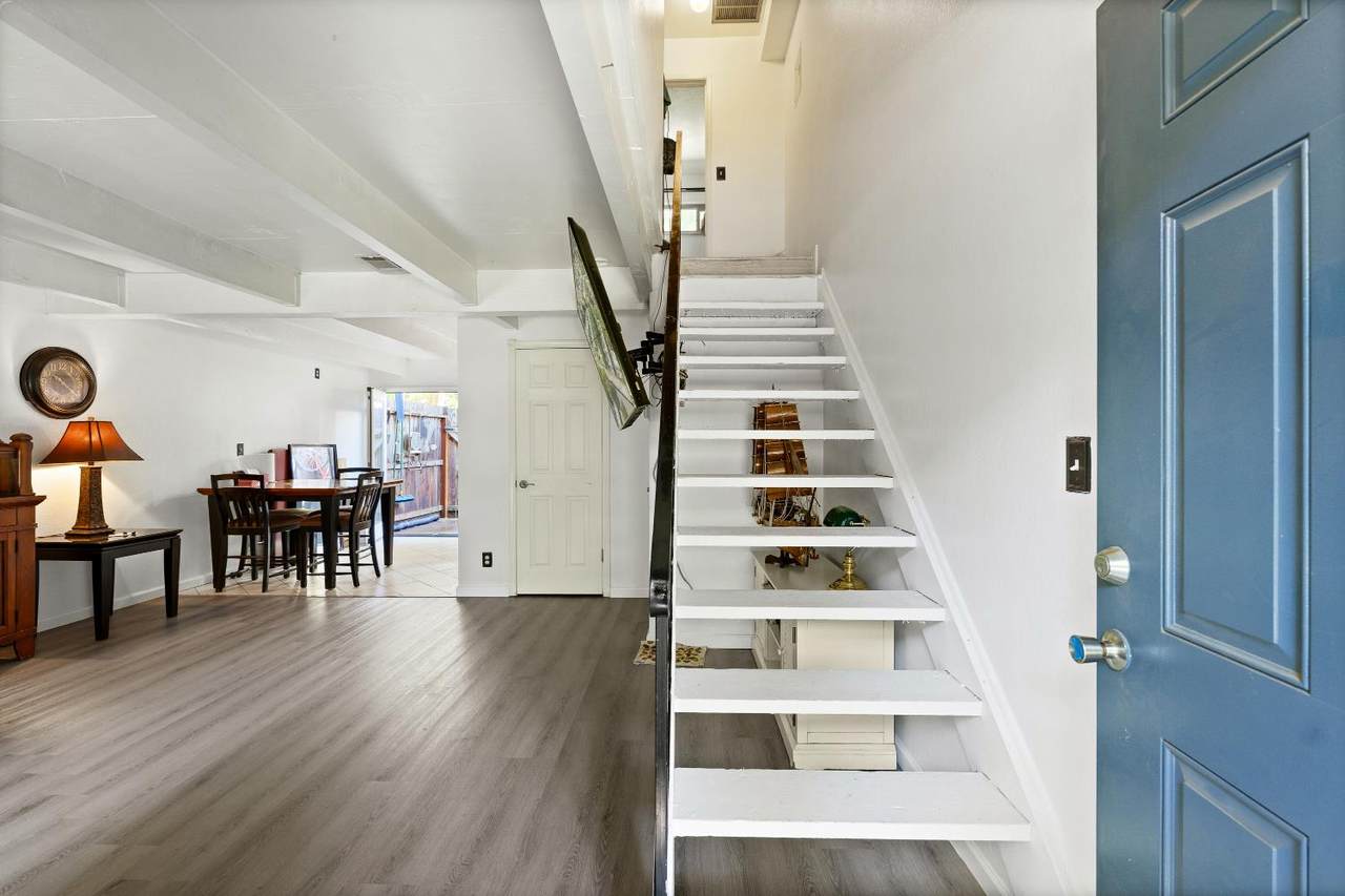 876 Rutledge Drive - Photo 1