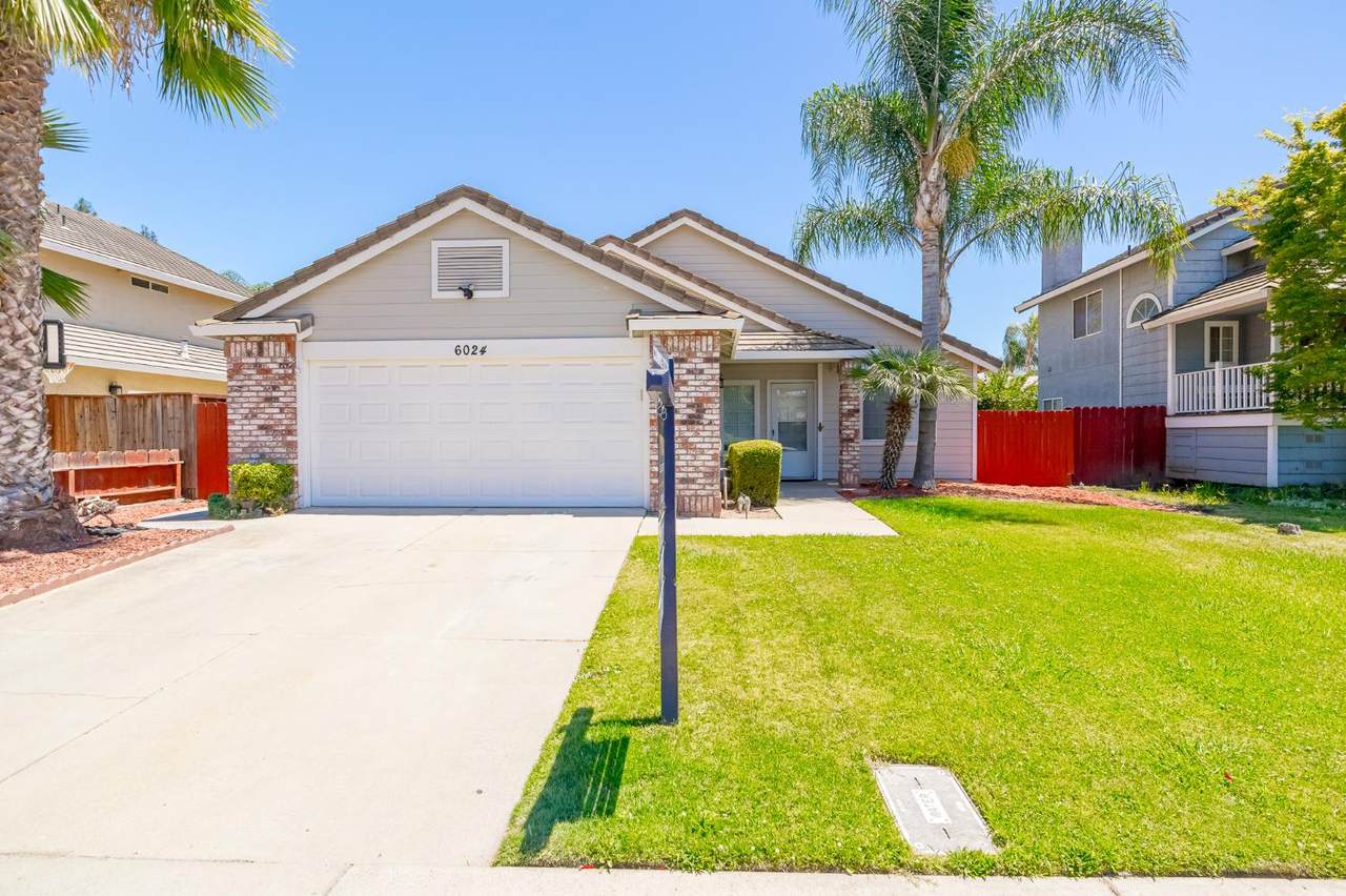 6024 Creek Bend Drive - Photo 1
