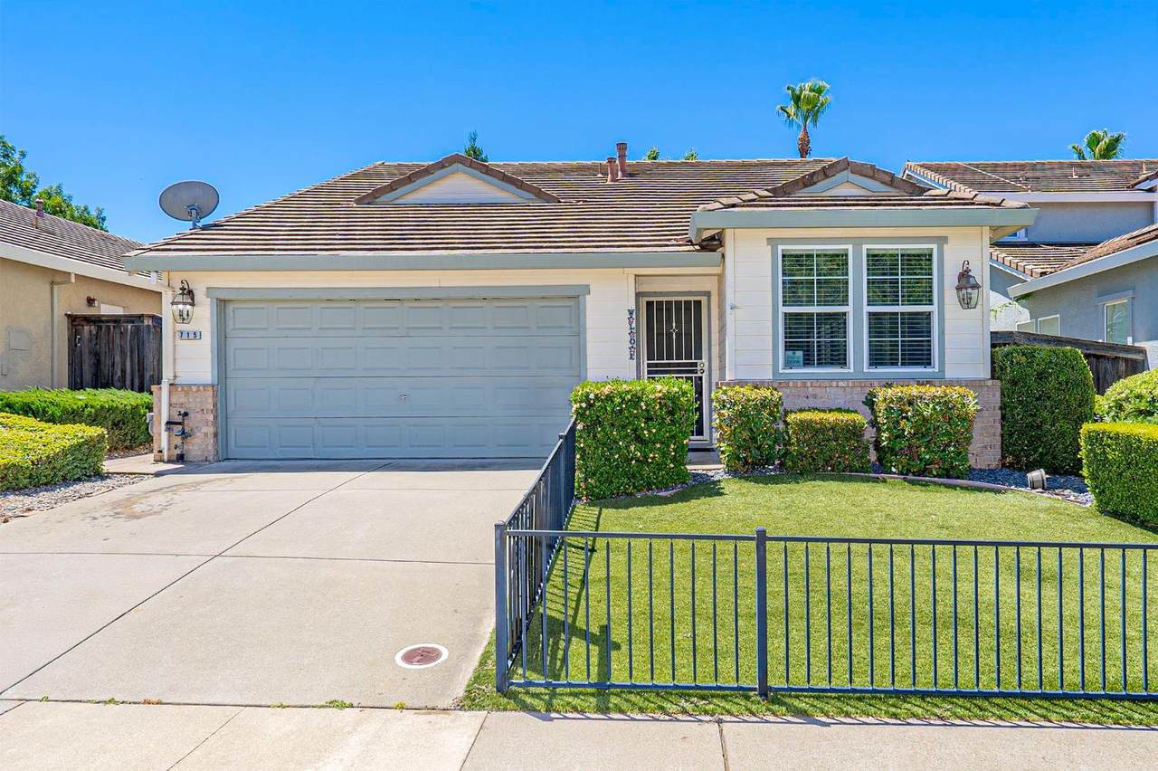 715 Deer Park Drive - Photo 1