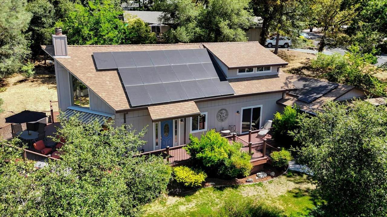 12922 Lakeshore - Photo 1