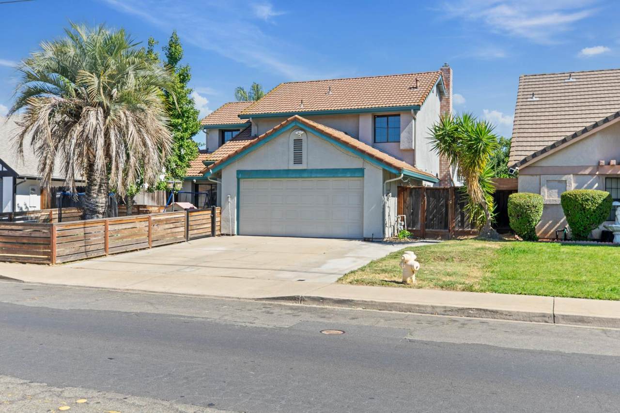 2501 Merle Avenue - Photo 1