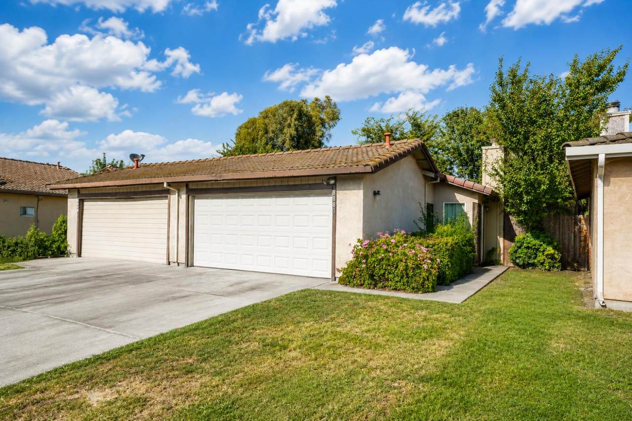 8888 Fox Creek Drive - Photo 1