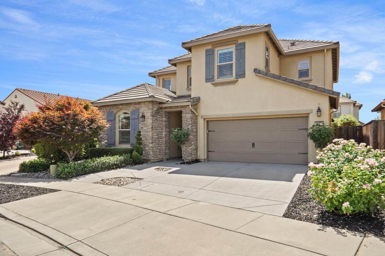 217 Jubilee Lane - Photo 1