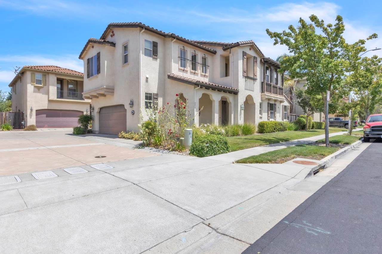 https://bt-photos.global.ssl.fastly.net/sacramento/1280_boomver_1_561186393-2.jpg