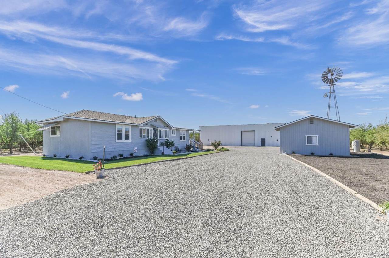 17569 Campbell Avenue - Photo 1