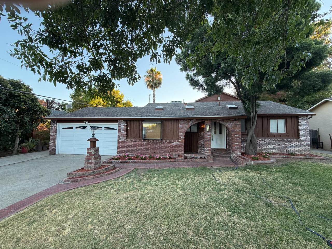 4813 Jackson St - Photo 1