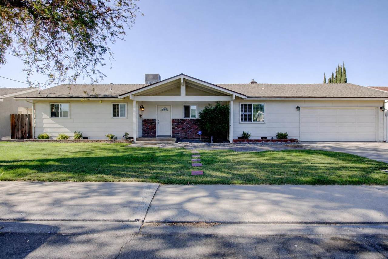 2212 Mauna Loa Drive - Photo 1