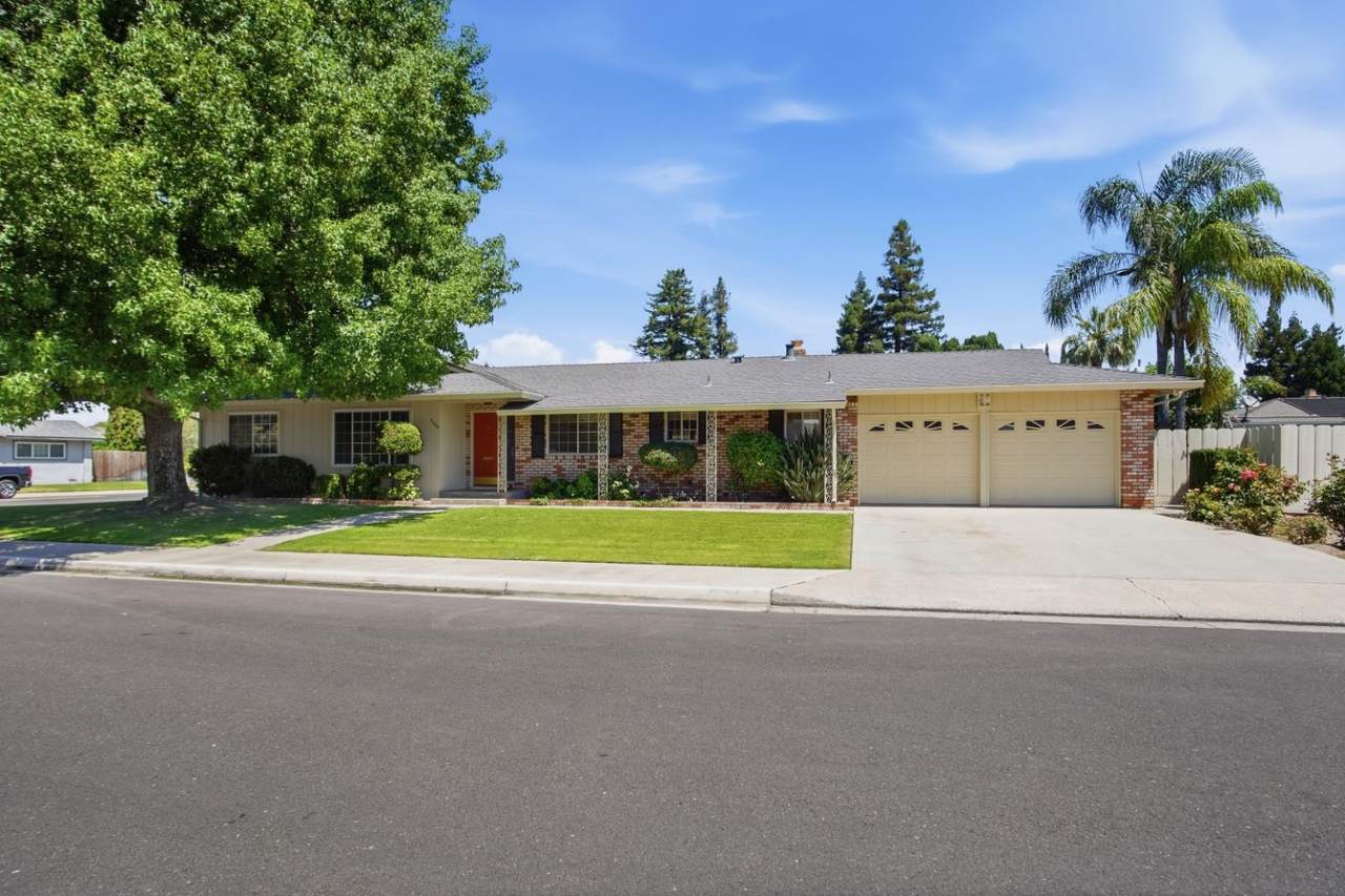 2505 Mira Flores Drive - Photo 1