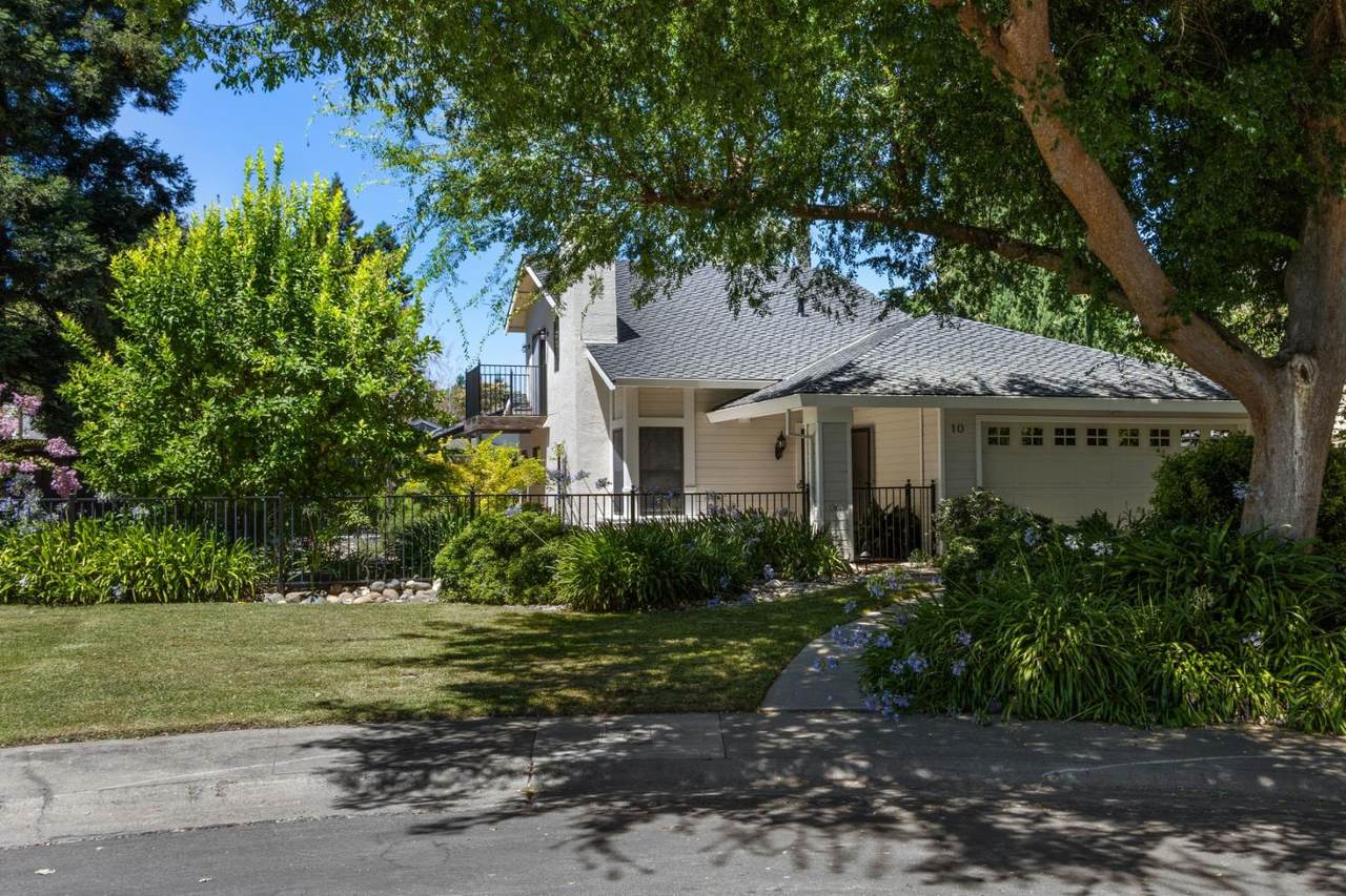 10 Tidewater Court - Photo 1