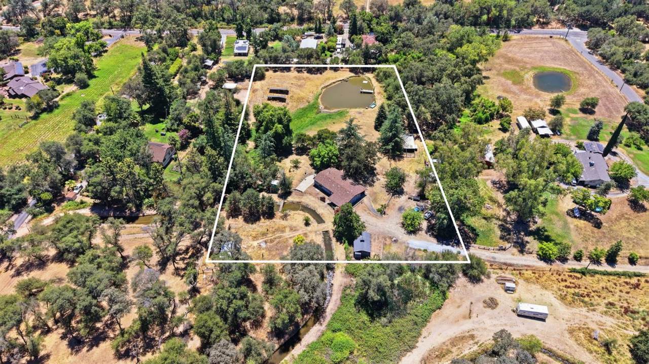 4050 Burnett Road - Photo 1