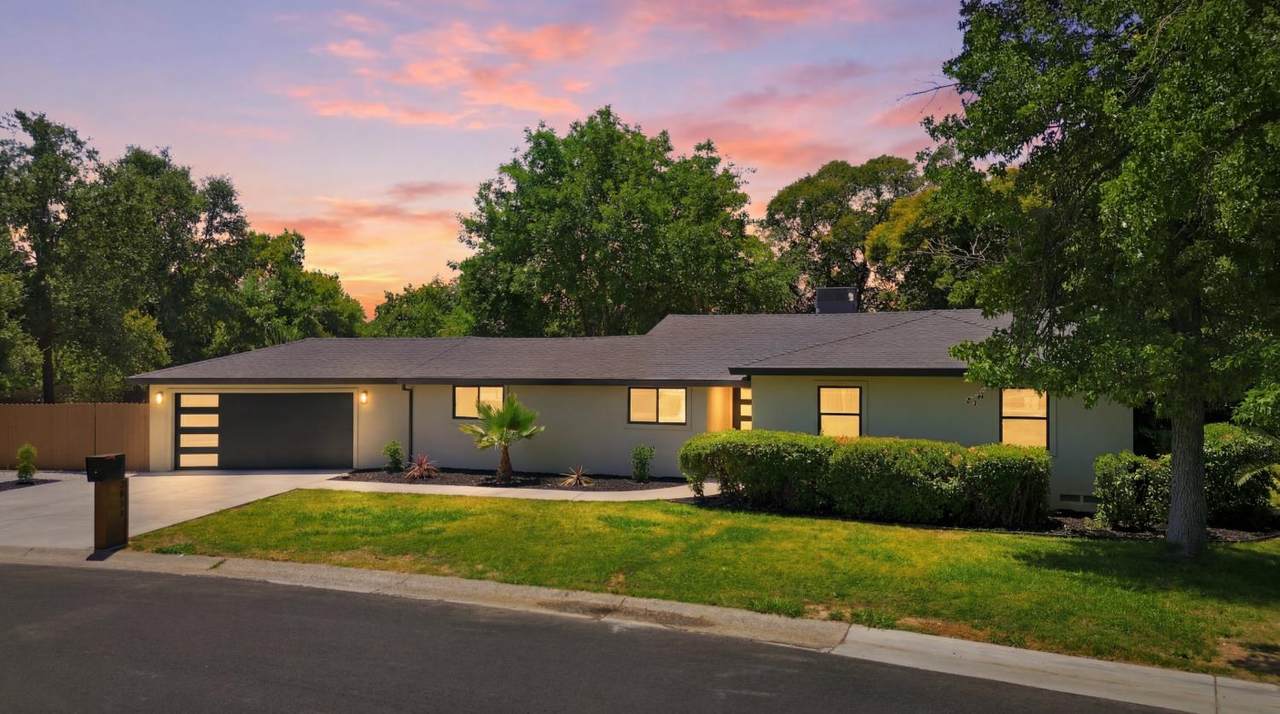 2611 Foothill Drive - Photo 1