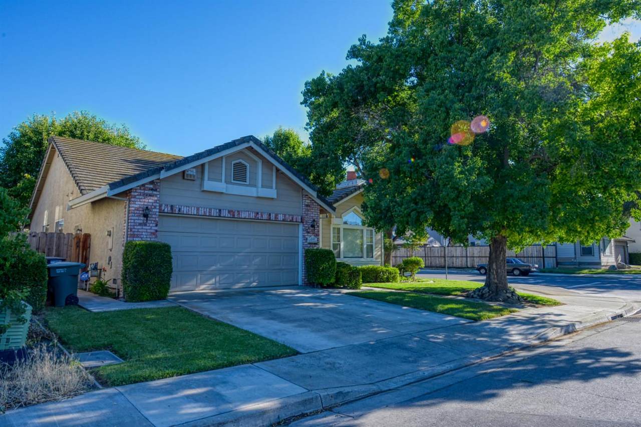 1124 Strawbridge Drive - Photo 1