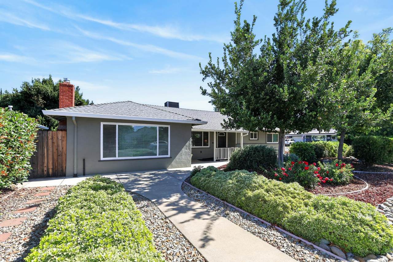 2 Marshall Avenue - Photo 1