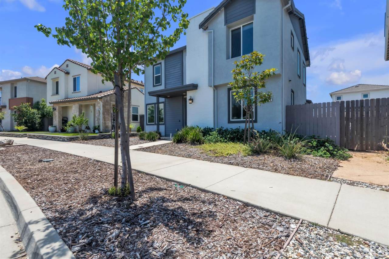 https://bt-photos.global.ssl.fastly.net/sacramento/1280_boomver_1_561187958-2.jpg