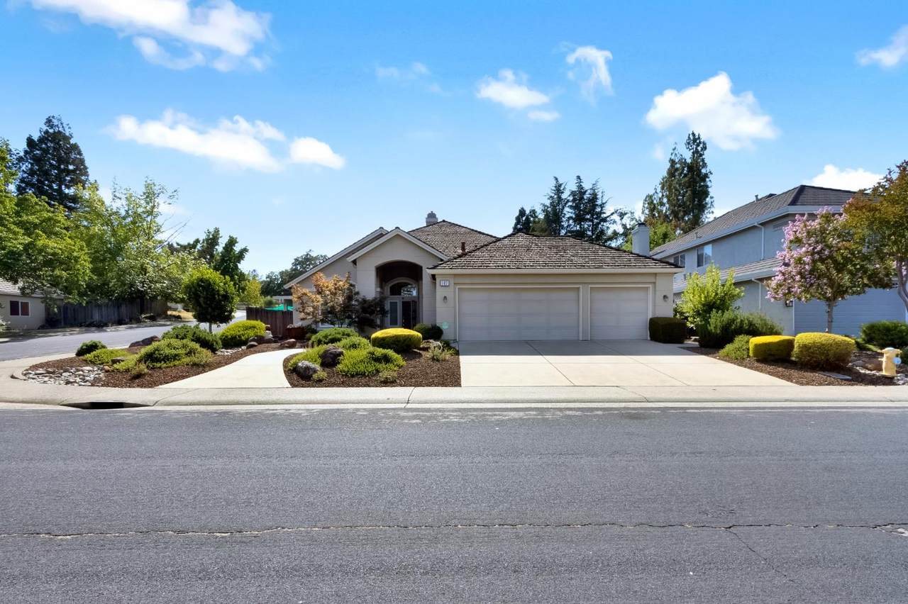 147 Teceira Way - Photo 1