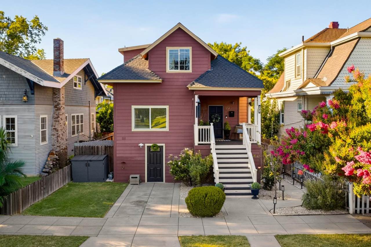 721 6th Street - Photo 1