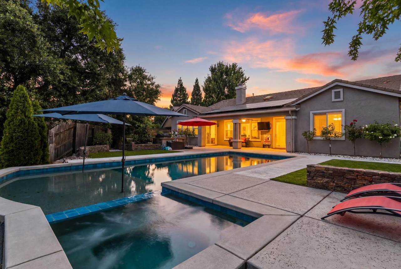 https://bt-photos.global.ssl.fastly.net/sacramento/1280_boomver_1_561188391-2.jpg