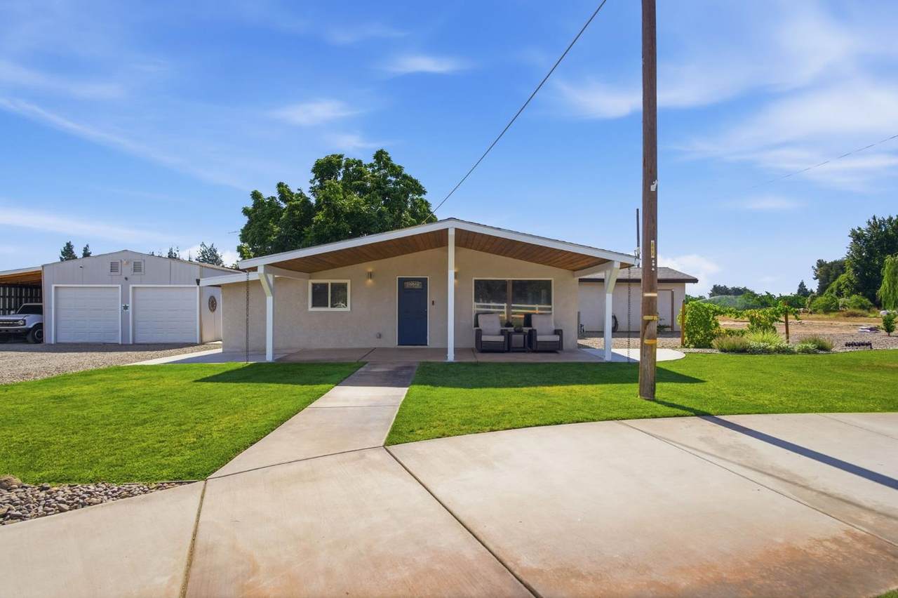 543 Blossom Road - Photo 1