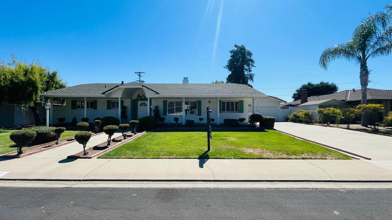 712 Leytonstone Avenue - Photo 1