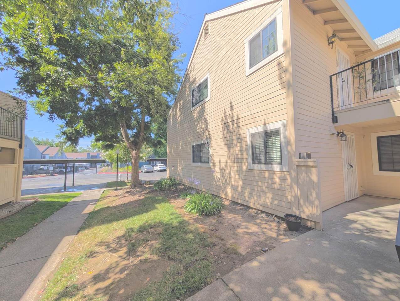 7441 Auburn Oaks Court - Photo 1