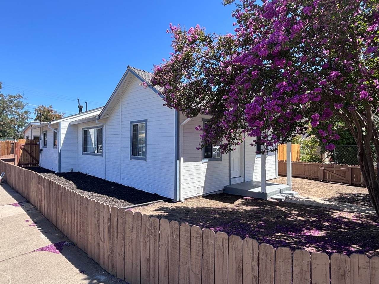 https://bt-photos.global.ssl.fastly.net/sacramento/1280_boomver_1_561188723-2.jpg