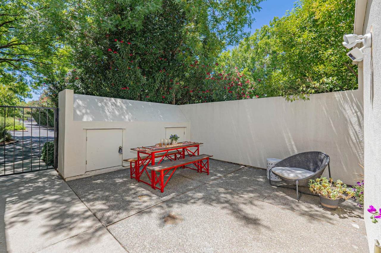 https://bt-photos.global.ssl.fastly.net/sacramento/1280_boomver_1_561193762-2.jpg