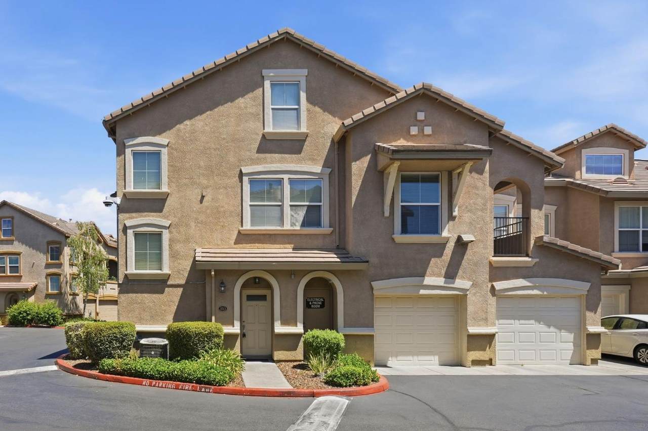 5350 Dunlay Drive - Photo 1