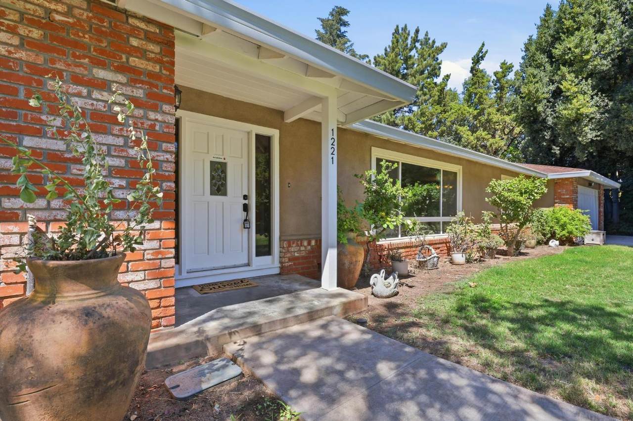 https://bt-photos.global.ssl.fastly.net/sacramento/1280_boomver_1_561197355-2.jpg