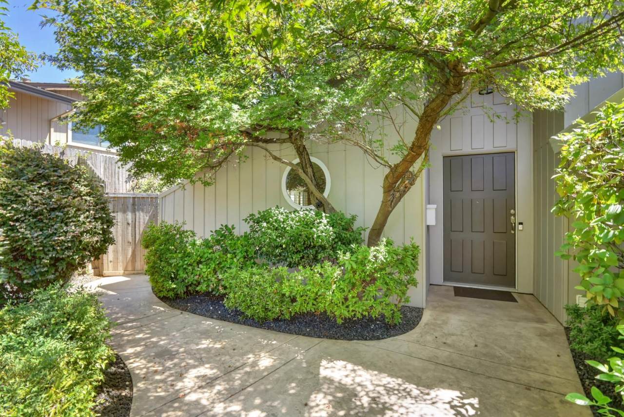 https://bt-photos.global.ssl.fastly.net/sacramento/1280_boomver_1_561198393-2.jpg