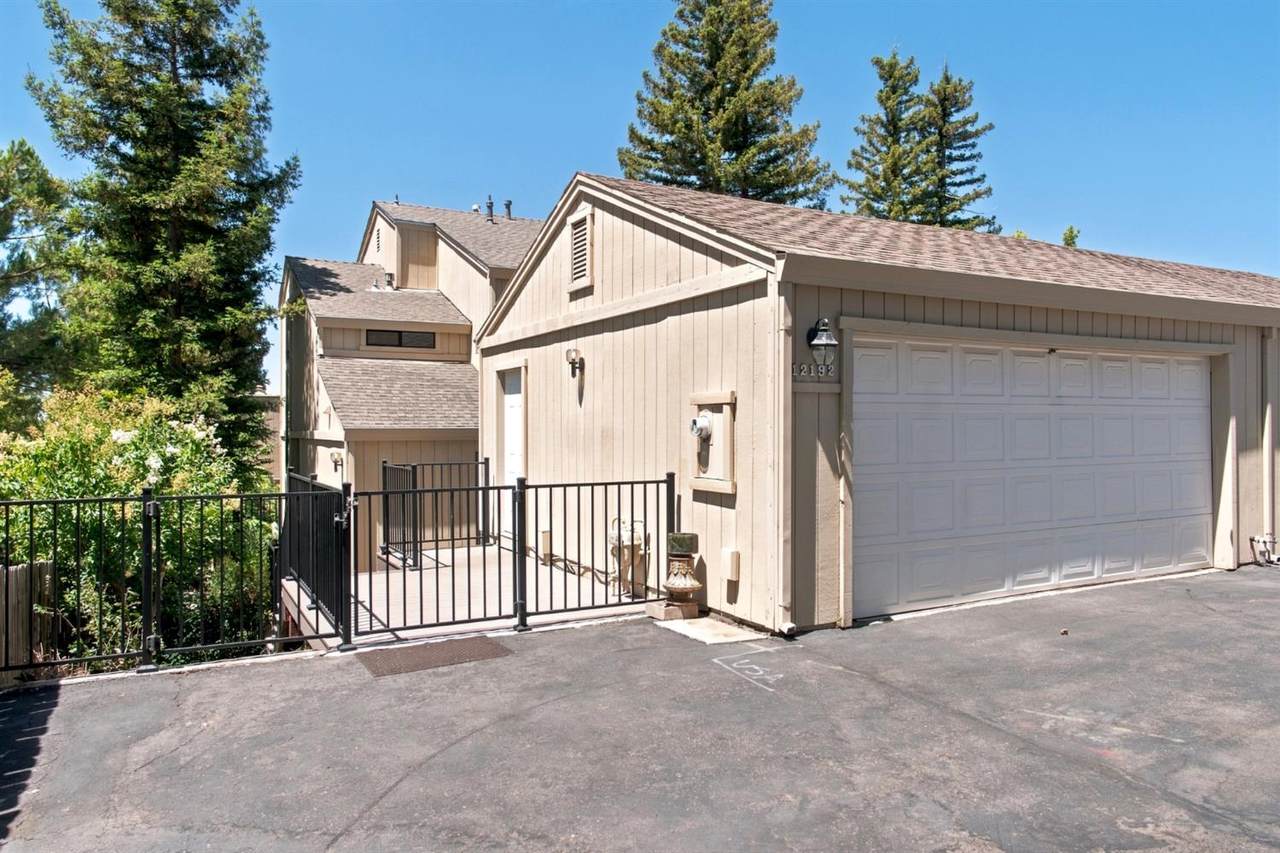 12192 Summer Ridge Drive - Photo 1