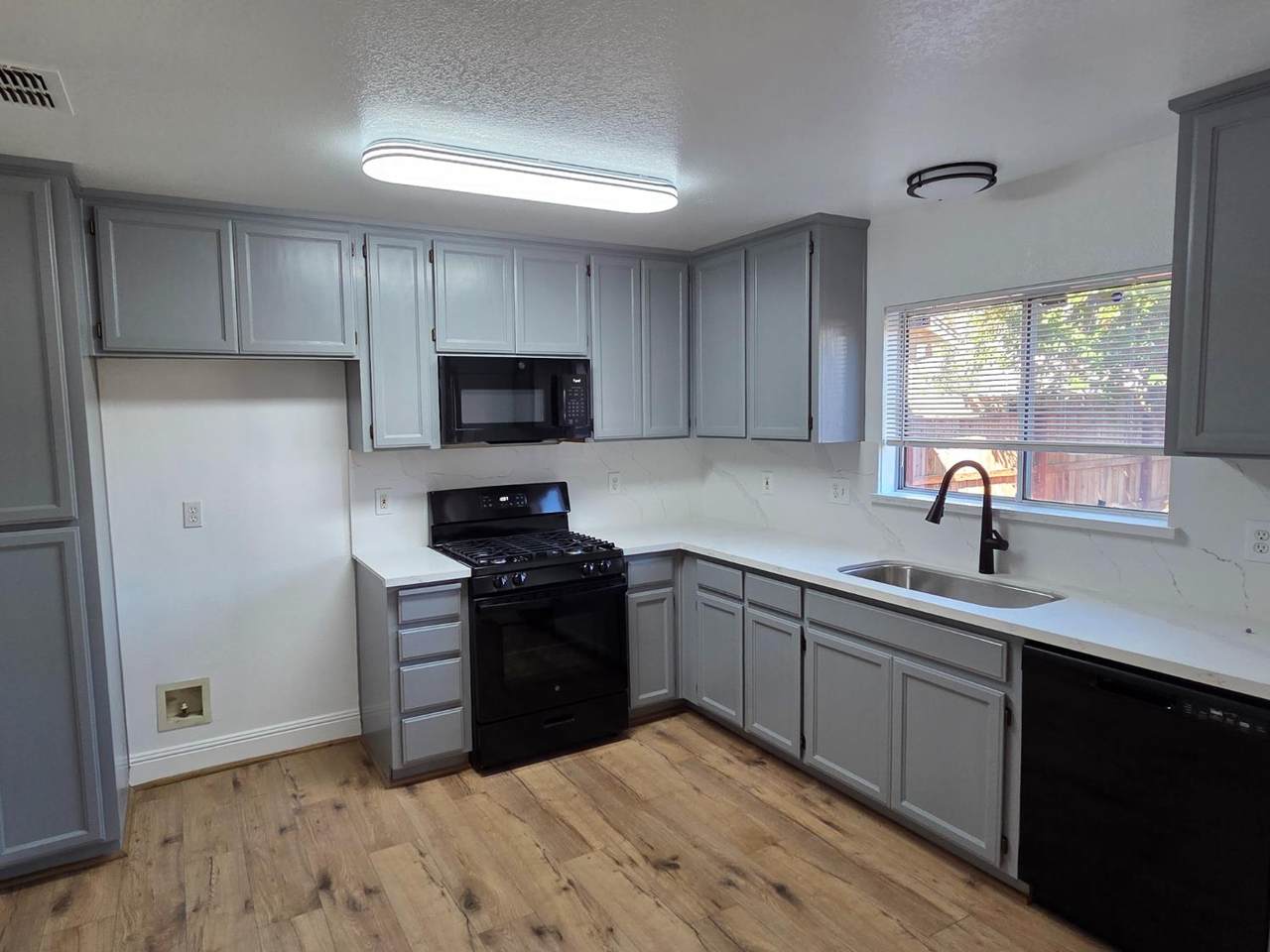 https://bt-photos.global.ssl.fastly.net/sacramento/1280_boomver_1_561200536-2.jpg