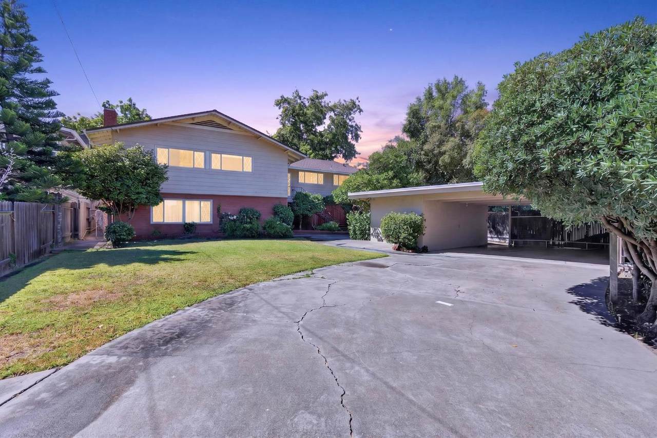 2920 Canal Drive - Photo 1