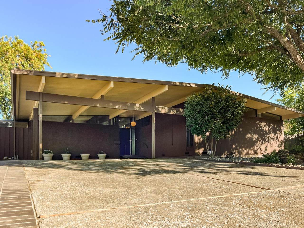 6222 Cameo Court - Photo 1