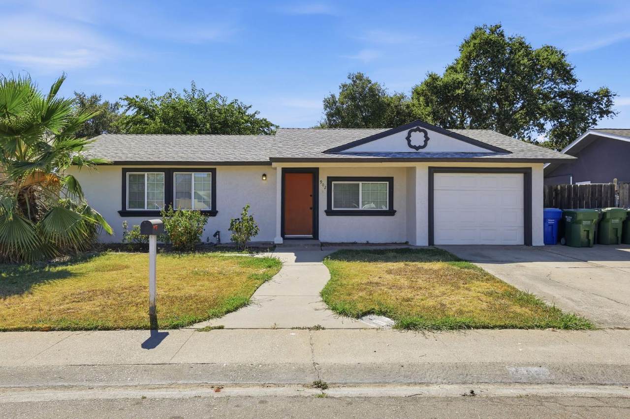 902 Tudor Street - Photo 1